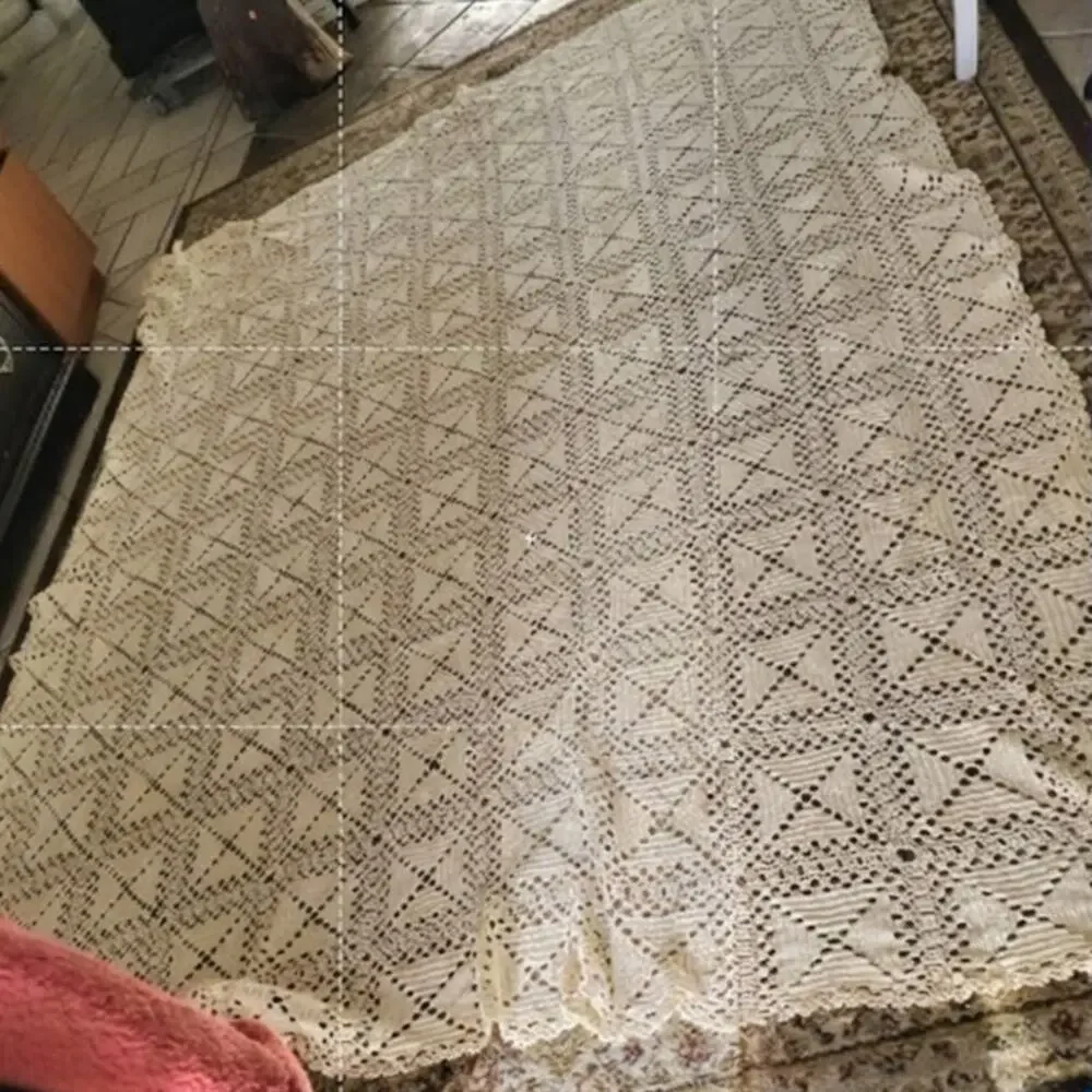 Vintage handmade crochet Coverlet square 77x100 cream bedspread